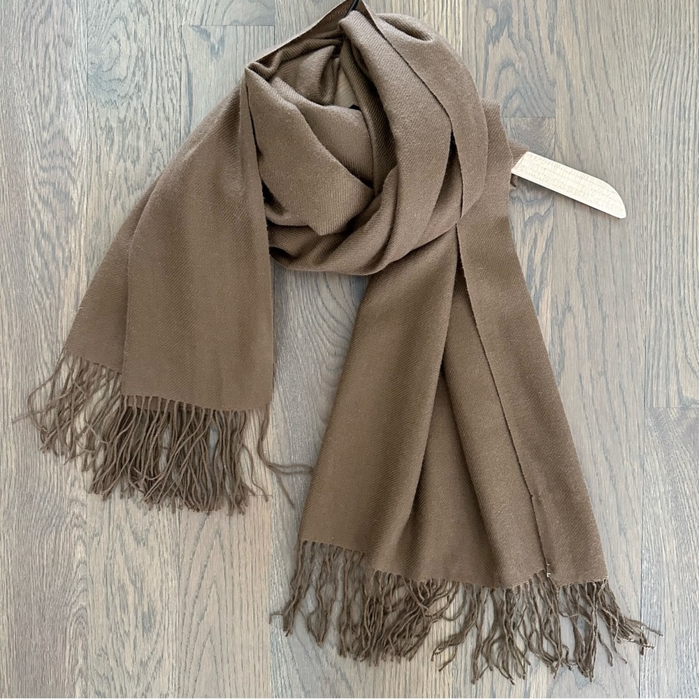 Nordstrom Signature 100% Cashmere Wide Fringed Edge Pashmina Scarf Camel Brown